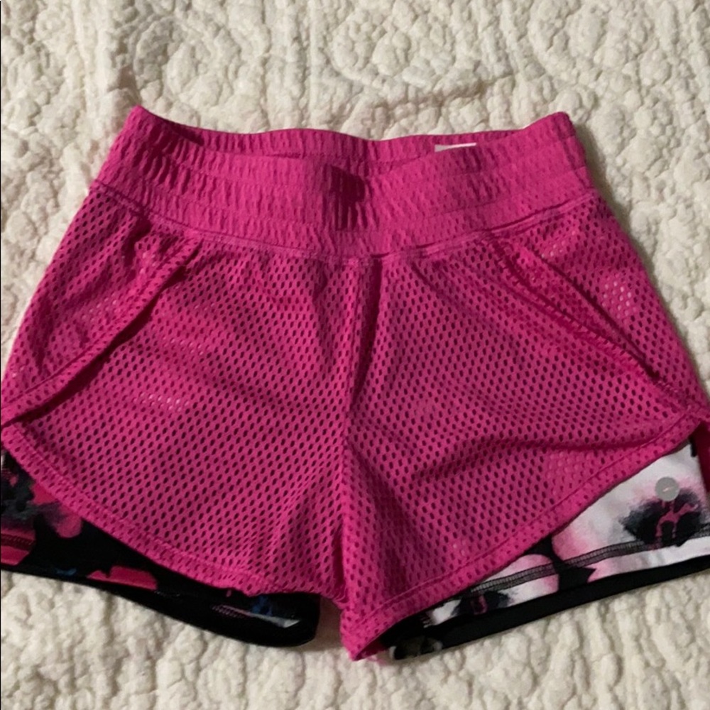 Girl’s Avia running shorts